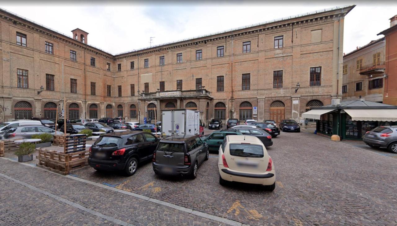 Due Finestre Sul Cortile Hotel Novi Ligure Exterior photo