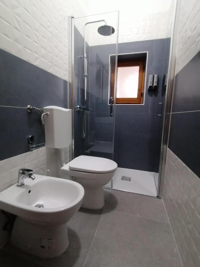 Due Finestre Sul Cortile Hotel Novi Ligure Exterior photo